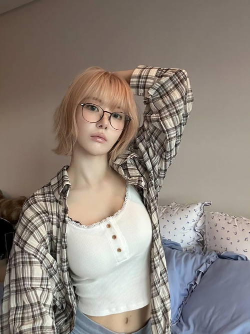 39saku chan 35b7c16dca214a51a46aef20b3d72cd4.jpg