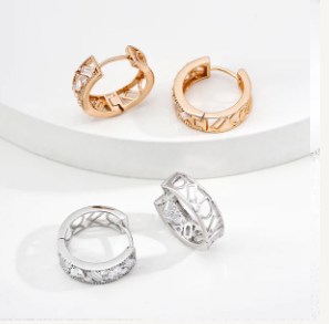 Capsule Wardrobe Jewelry | Timeless Everyday Essentials for Women.png