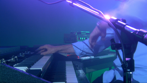 David.Gilmour.Remember.That.Night.2007.1080p.BluRay.DD5.1.x264 R7Z.1:54:12.optimized=default.png