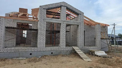 house 6133050457 1781031900.jpg