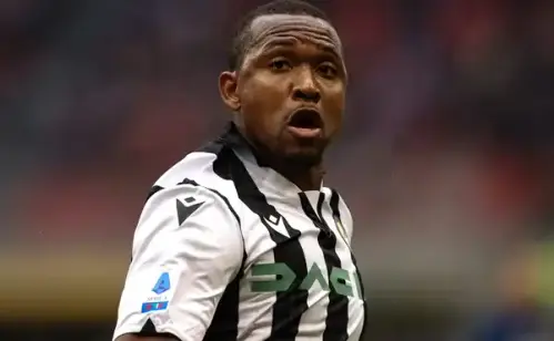 REFORÇO NA ZAGA! Contrato de 3 anos: SPFC próximo de acordo com zagueiro do futebol árabe 