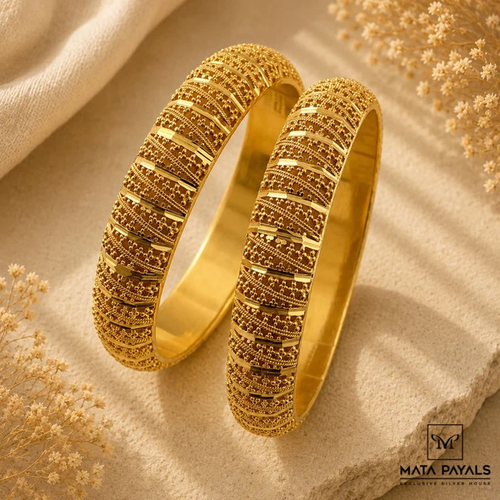 Traditional Gold Polish Bangle.png