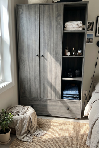 Freestanding Wardrobe Layout Using a 2 Door Wardrobe.png