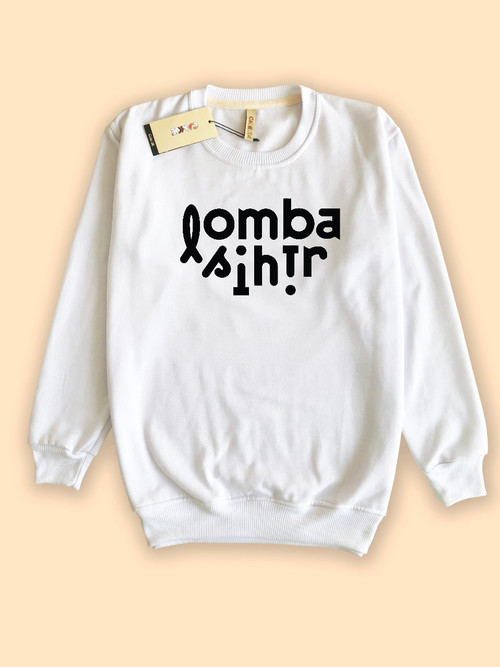 Sweater 09 White.jpg