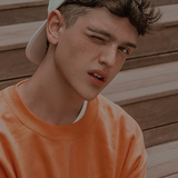 Henry ficha 500x700.png
