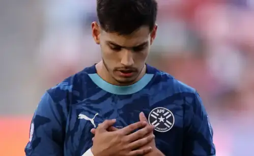Bobadilla se destaca em treinamento no Paraguai e está à disposição para a Copa do Mundo