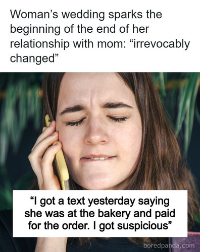 brides mother changed wedding cake.jpg