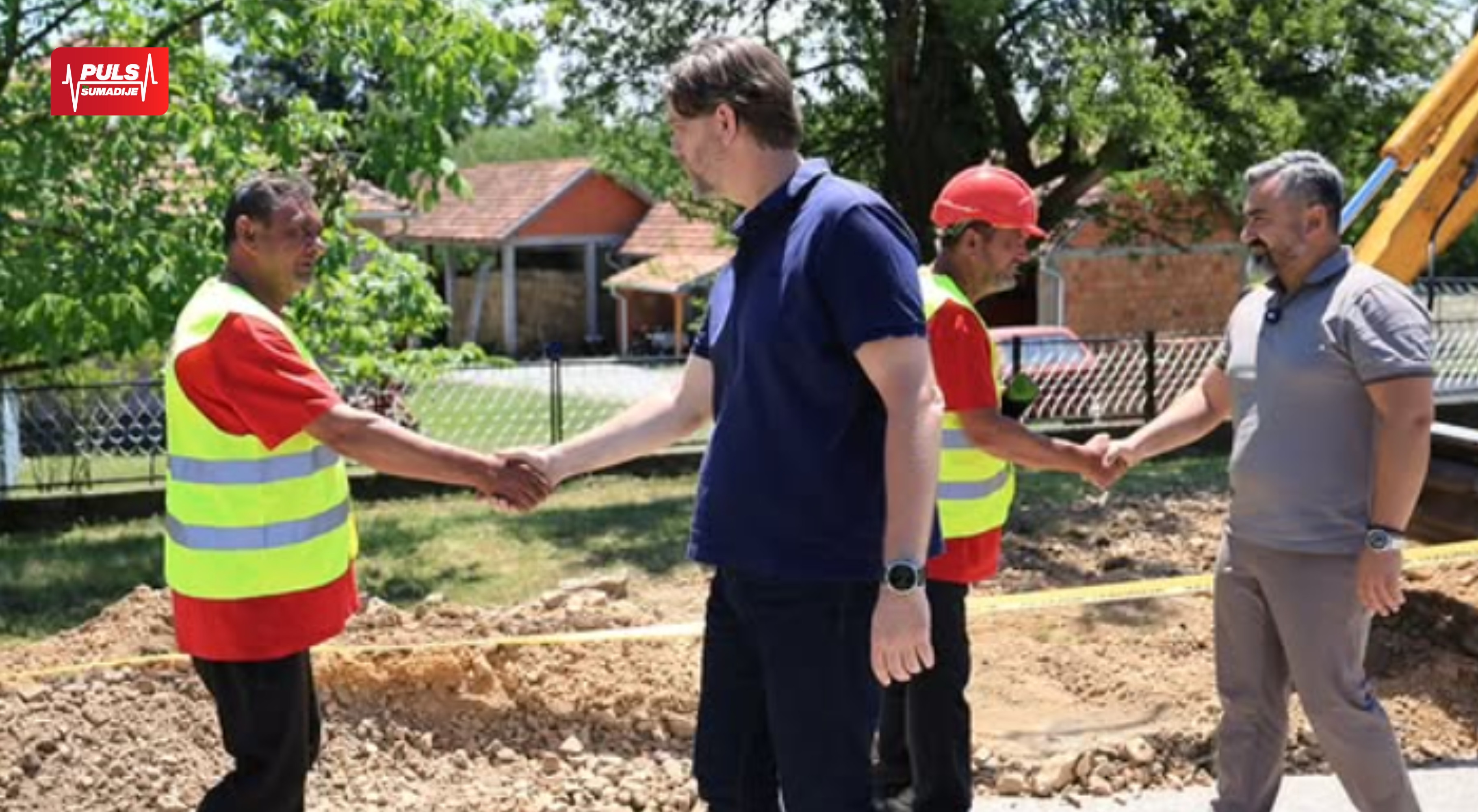 GAS STIŽE U NAŠA SELA: Dašić obišao radove na gasifikaciji domaćinstva u selu Rogojevac!