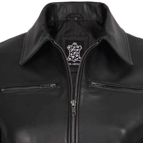 kyle women black.png