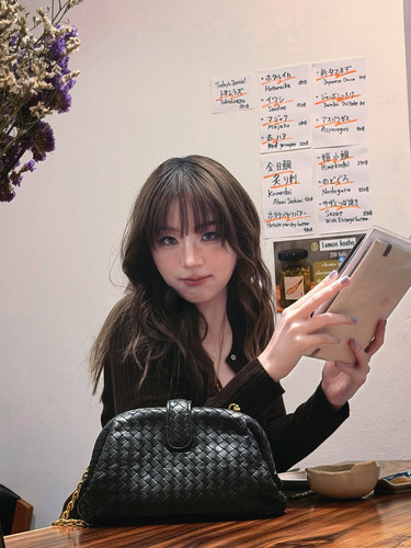 thanaerngnin 15d1e8a72500407daee533b4a828d581.jpg