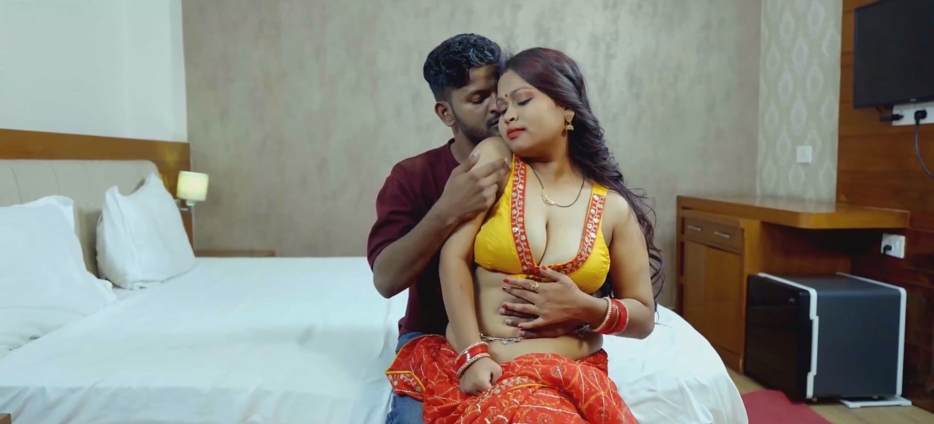 Behaya (2026) S01E02 MoodX Hindi Web Series 1080p WEB DL 950MB(1Filmy4Wap.Cloud).mkv snapshot 04.34.