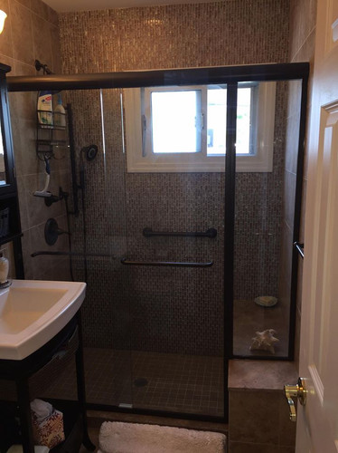 Shower Doors Rockville Centre.jpg
