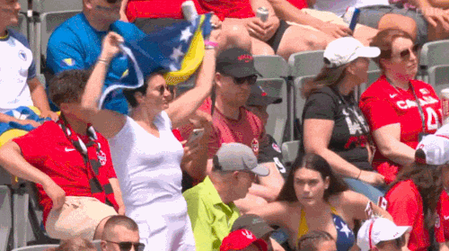 ezgif 256f34607ccc7aad[1].gif