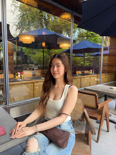 surqueen 9e0e133f6c06405dae2f4003ee6cf5f7.jpg