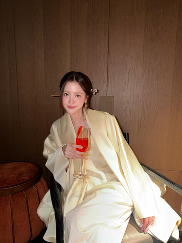 baifernbah 72f2abb1daf24843ac5b8d7d061a74a0.jpg