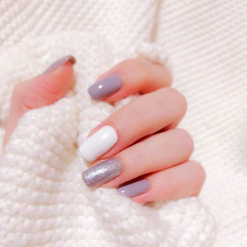nails pink.jpg
