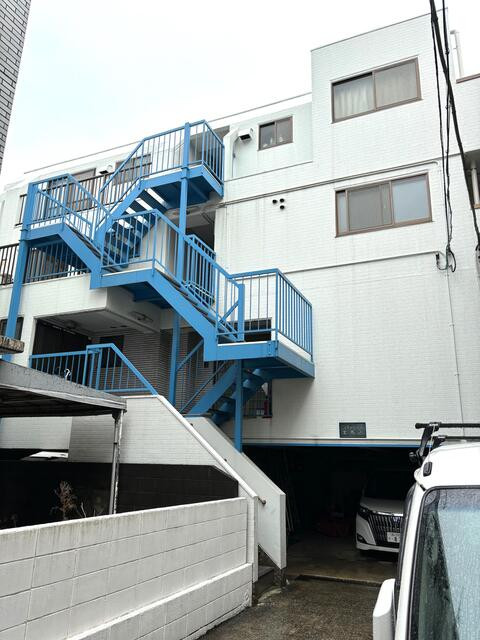 4f37613534c6.jpg