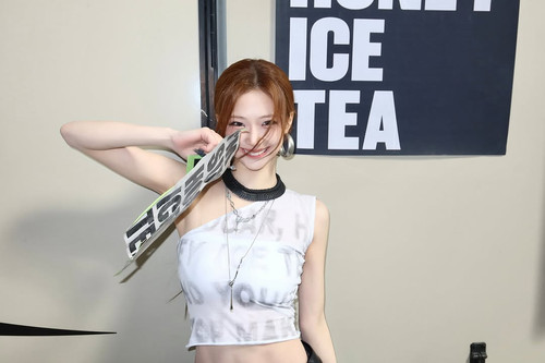 babymonster ygofficial 685bb17af8cd43e88801dff80ce4fe69.jpg