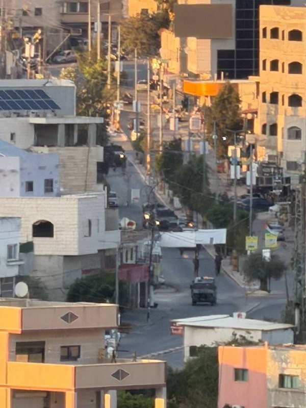اندلاع مواجهات في بلدة "بيتا" جنوب نابلس، والاحتلال يُطلق الرصاص الحي تجاه الشبان....
