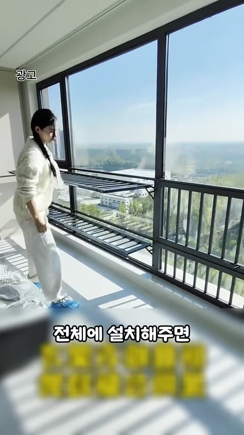 frame 4.jpg