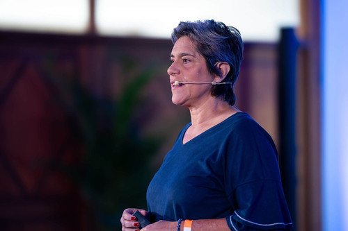 carla tieppo palestra singularity.jpg