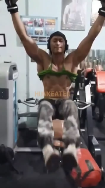 1414898381 720p[00 00 06][20231103 104918 0].jpg