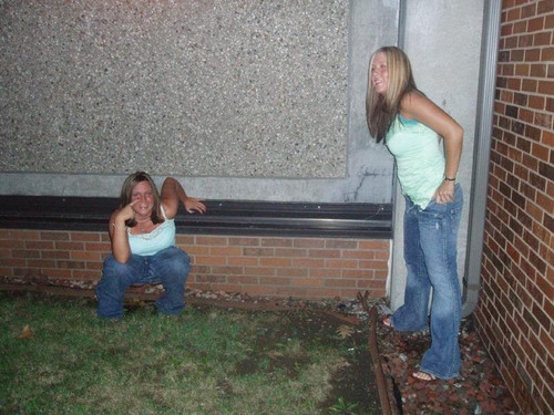 9325244 drunk pissers 31 880x660.jpg