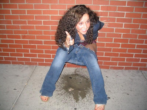 9325246 drunk pissers 33 880x660.jpg
