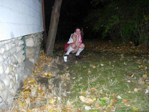 9325279 drunk pissers 66 880x660.jpg