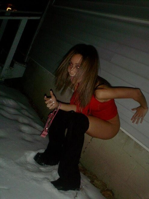 9325287 drunk pissers 74 880x660.jpg
