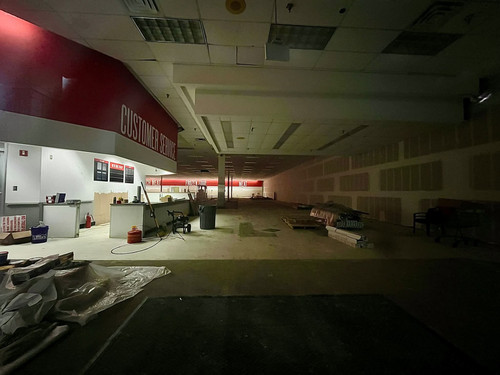 Winn-Dixie closing Eustis Florida.jpg