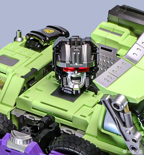 Mecha Invasion Giant Legion G1 Devastator Upgrade Kit 01.jpg