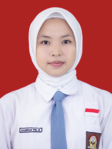 HANIFAH TRI R.jpg