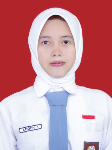 ARIQOH FITRIYANI.jpg