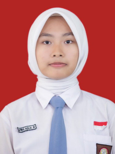 SAFIRA AULIA R.jpg