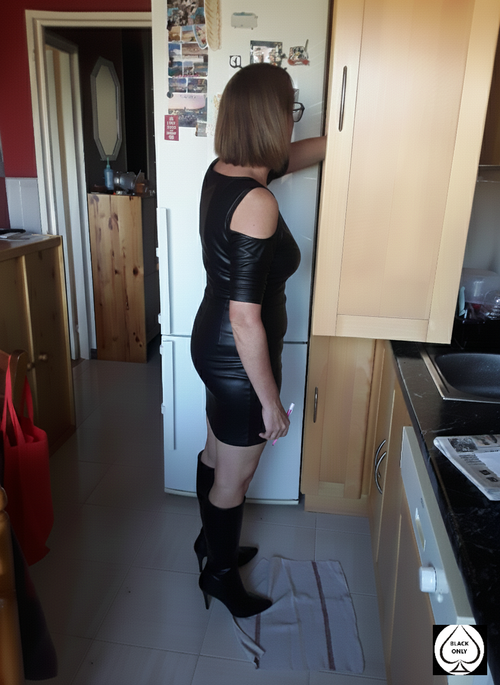 pute en cuir bottes basses.png