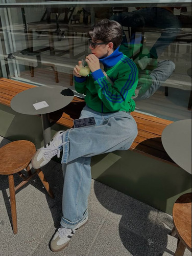 5b3db1f094f0.jpg