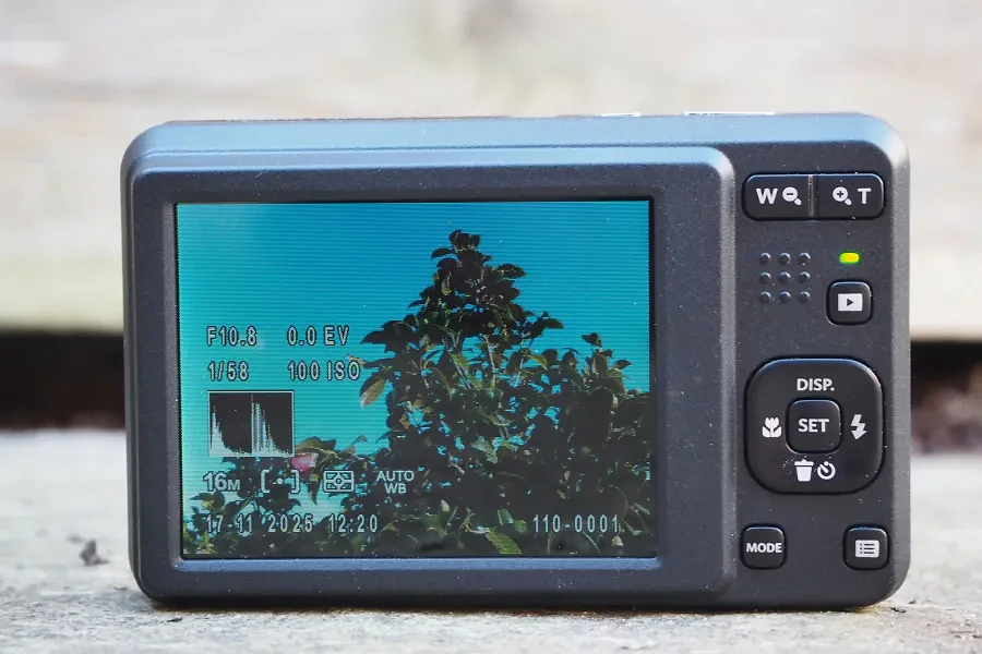 Kodak Pixpro FZ55 rear screen