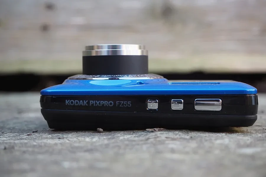 Kodak Pixpro FZ55, with zoom
