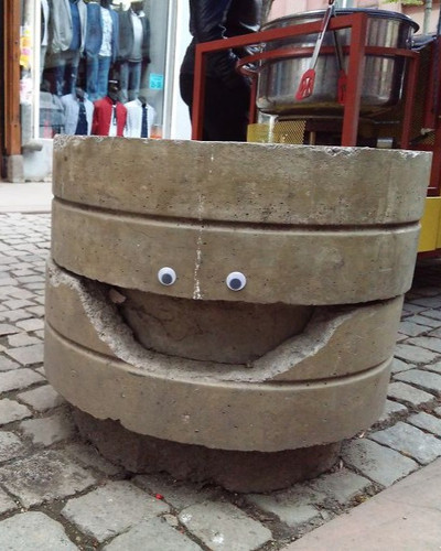 googly eyebombing street art bulgaria 6 592d22f037168 880.jpg