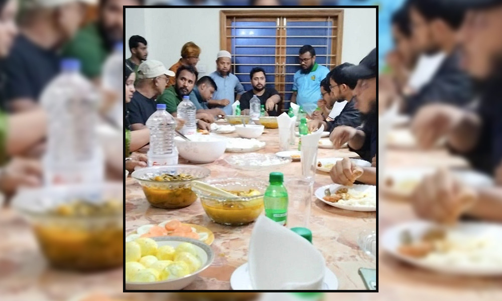 বাঁশখালীতে জাতীয় পার্টি নেতার বাড়িতে এনসিপি নেতা নাহিদ ও হাসনাতের অবস্থান নিয়ে আলোচনা