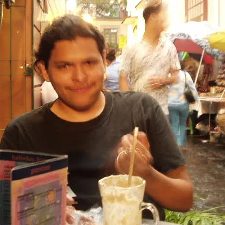 Hoy, pero de 2006: disfrutando un frapuccino oreo ¡en Xalapa! 😁