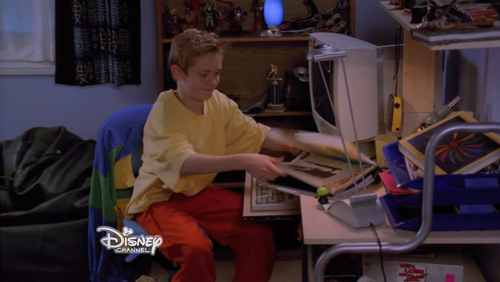 cap moms.got.a.date.with.a.vampire.2000.720p.hdtv.x264 regret 00 05 13 05.png
