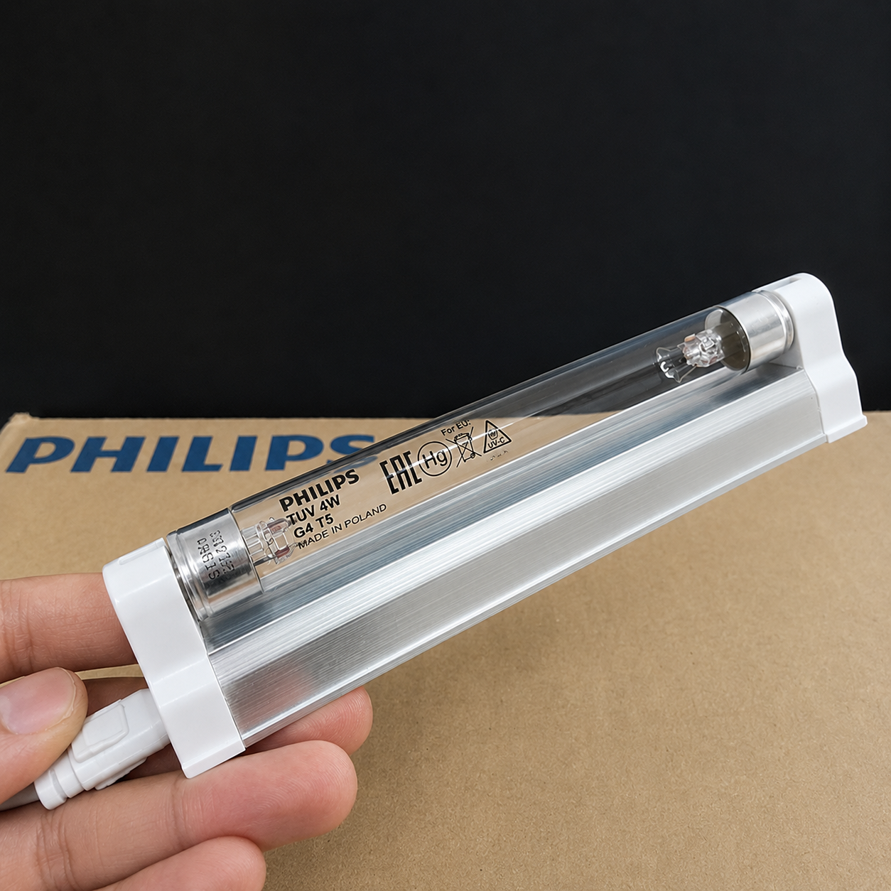 Thiết kế bộ máng đèn Philips