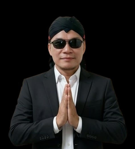 foto budi jas hitam.jpg