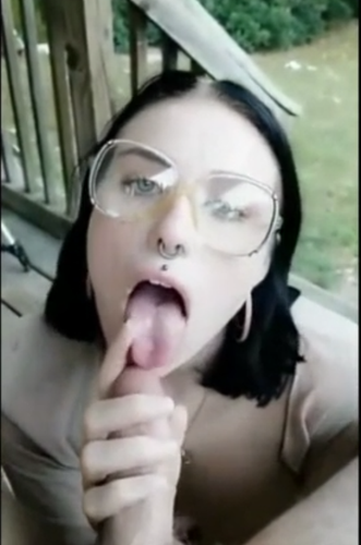 xhamster.com 11915900 slut sucks