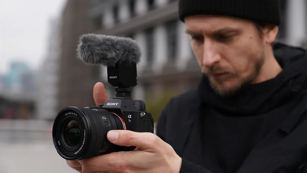 Best Sony lenses for video: Sony FE PZ 16-35mm f/4 G