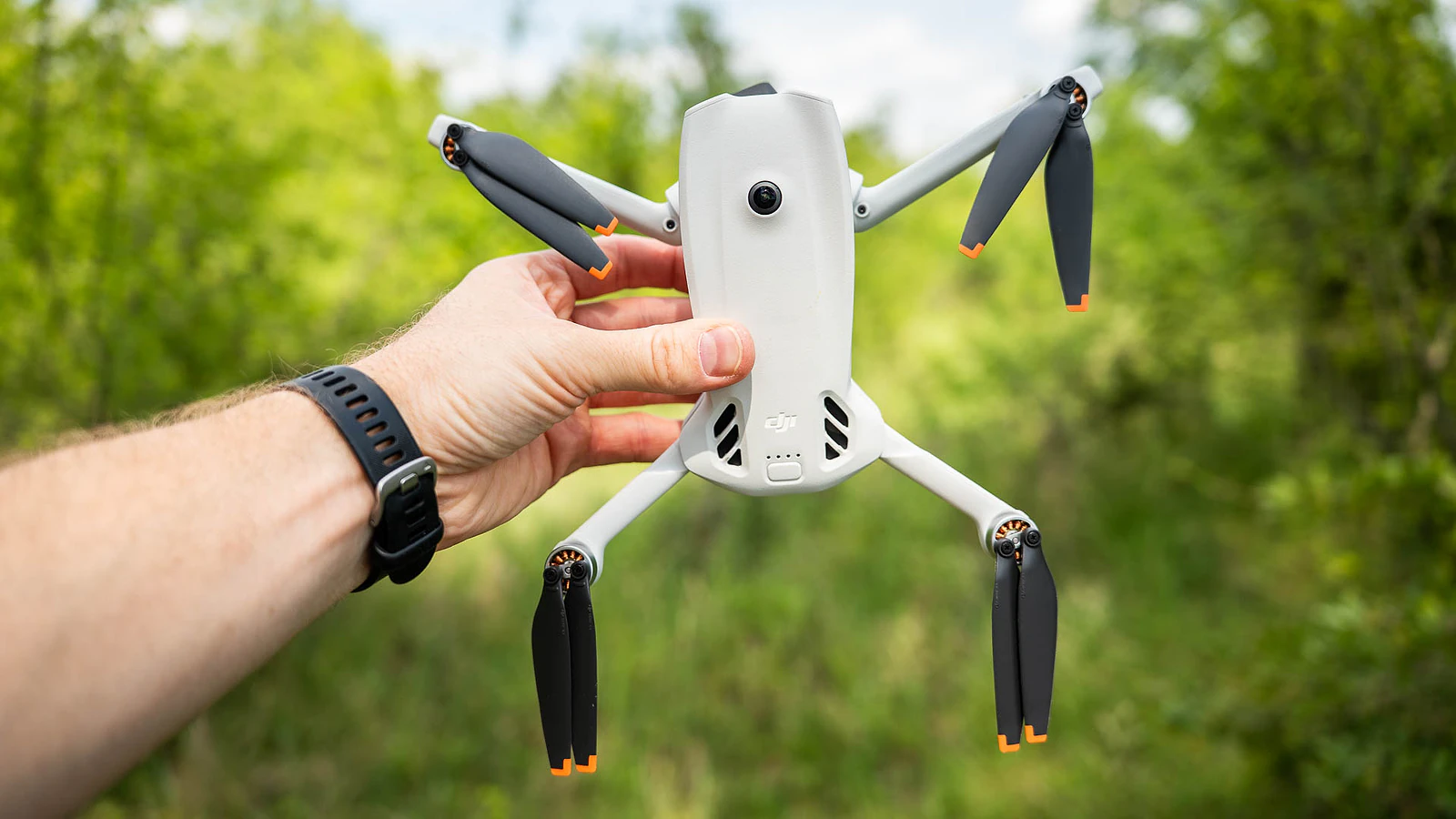 DJI Lito 1: Đánh Giá Chi Tiết Flycam 4K100 Với Cảm Biến Toàn Hướng - Hình 5