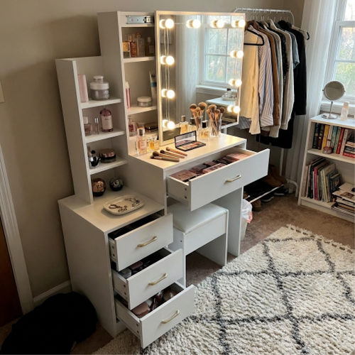 This Makeup Desk from DHS is a Game Changer.png