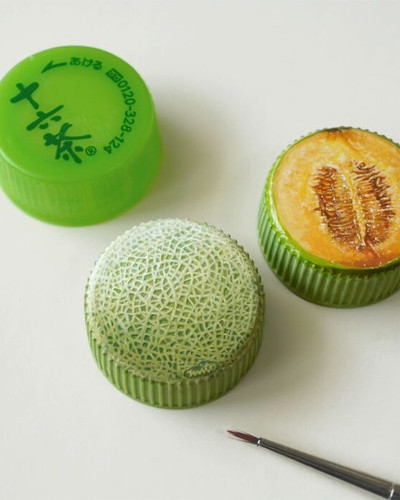This Artist Turns Plastic Bottle Caps Into Tiny Hand Painted Masterpieces 6984725073f65 700.jpg